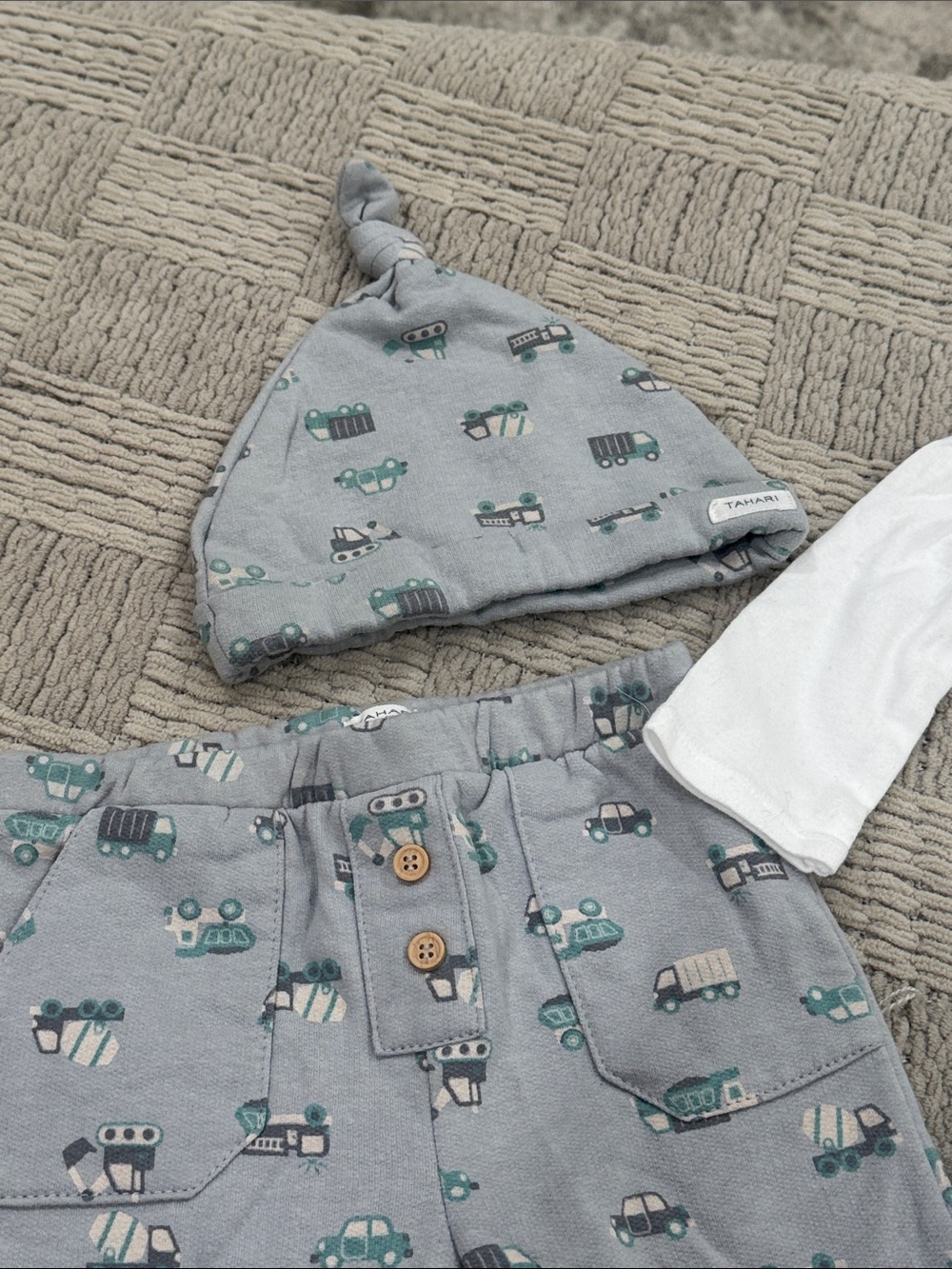 Carter's White Bodysuit with Tahari Gray & Teal Vehicle Print Pants and Hat - Picture 4 of 7